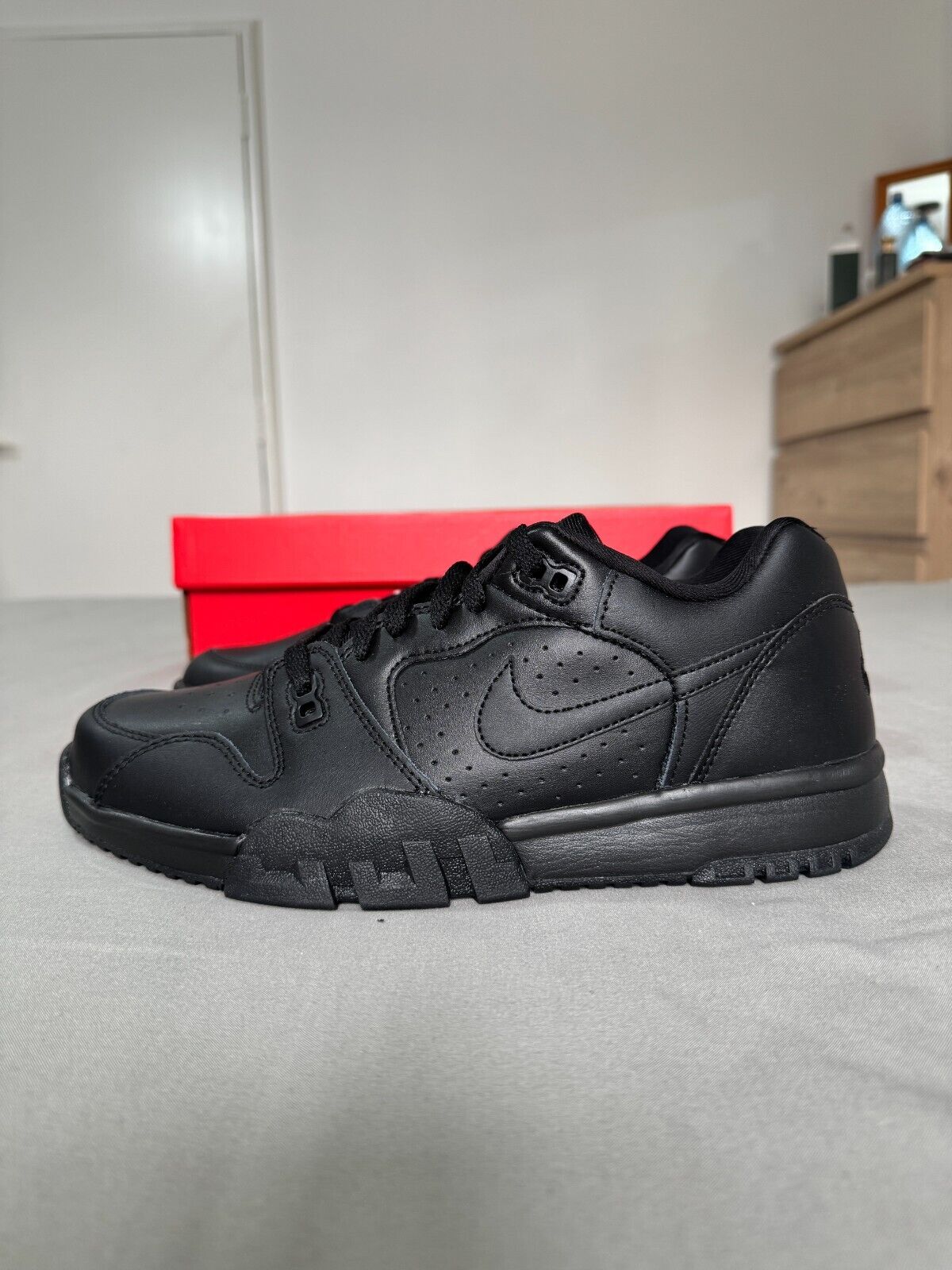 Nike Cross Trainers Low Men Sneaker Triple Black Leather Shoe Size UK 8,9,9.5,13